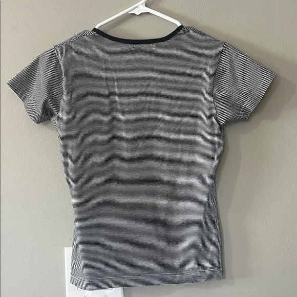 The Limited Black and White Striped V-Neck Tee - Picture 3 of 4